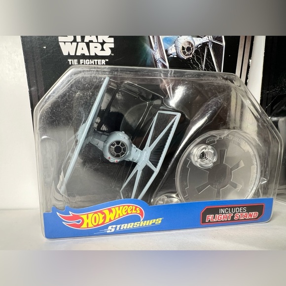 Lot of 2 Disney Star Wars Hot Wheels Starships Millennium Falcon & The Fighter - Picture 4 of 6